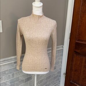 Tahari Cream Textured Knit Top